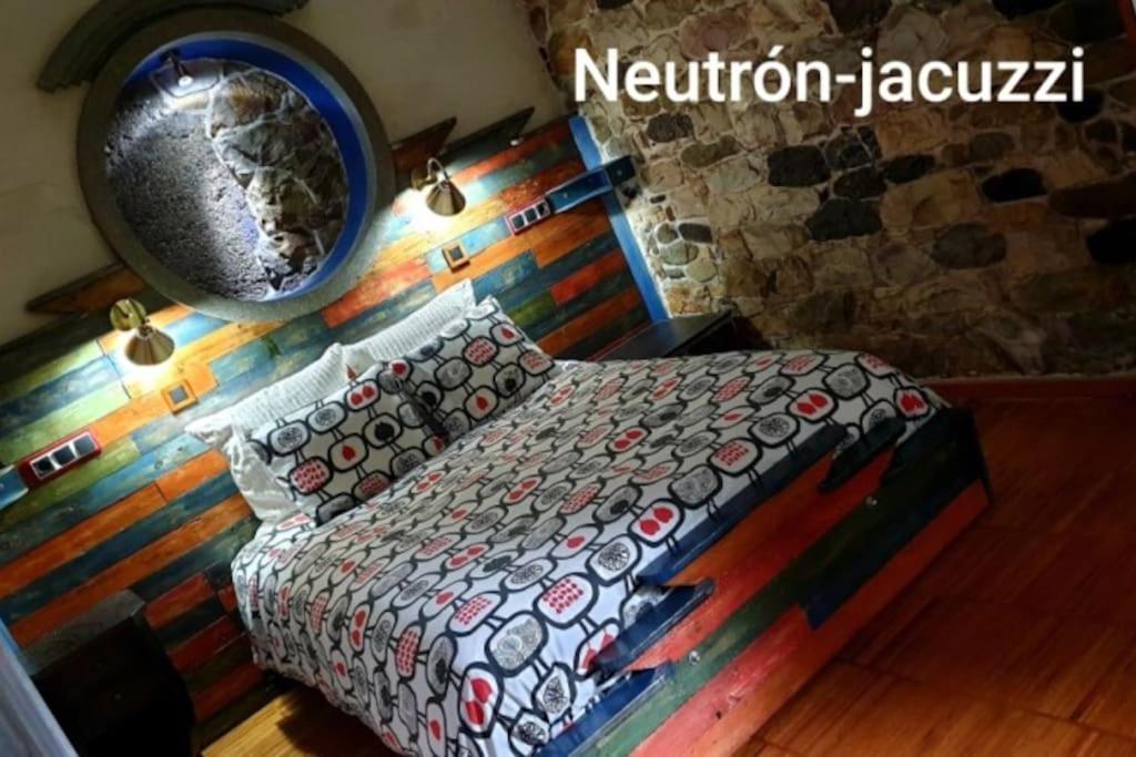 Zentral Club Neutron-Jacuzzi Apartman Belmonte De Miranda Kültér fotó